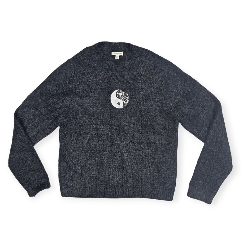 Earthbound Black Yin Yang Fuzzy Pullover Crew Neck Sweater Women's Size‎ XL